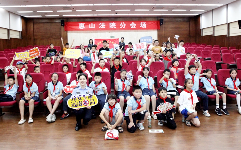 251690248196502074.jpg 合影.jpg